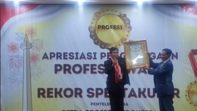 Mappangara HK Terima Penghargaan “Profesi Indonesia Leadership Award 2025” di Jakarta.