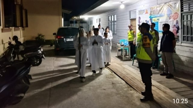 Wujudkan Ibadah Paskah yang Kondusif, Personel Polres tangan barat Laksanakan Pengamanan Gereja