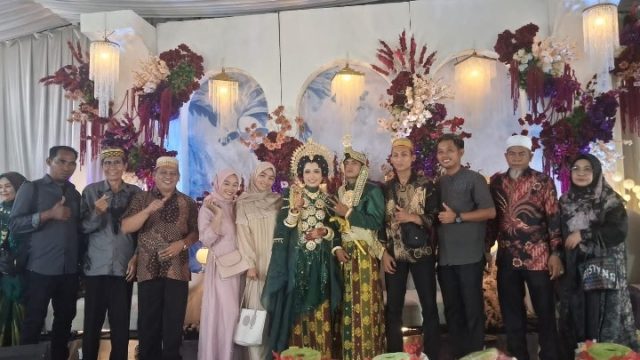Meriah dan Penuh Haru, Pernikahan Cucunda Mappancara di Jerambah Bolong Dihadiri Tokoh Masyarakat dan Ulama