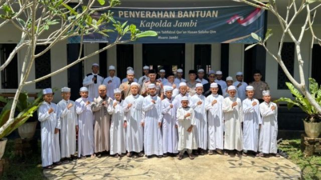 KAPOLDA JAMBI KUNJUNGI PONPES HSQ MUARO JAMBI, PERKUAT SINERGI DAN DUKUNGAN PENDIDIKAN KEAGAMAAN